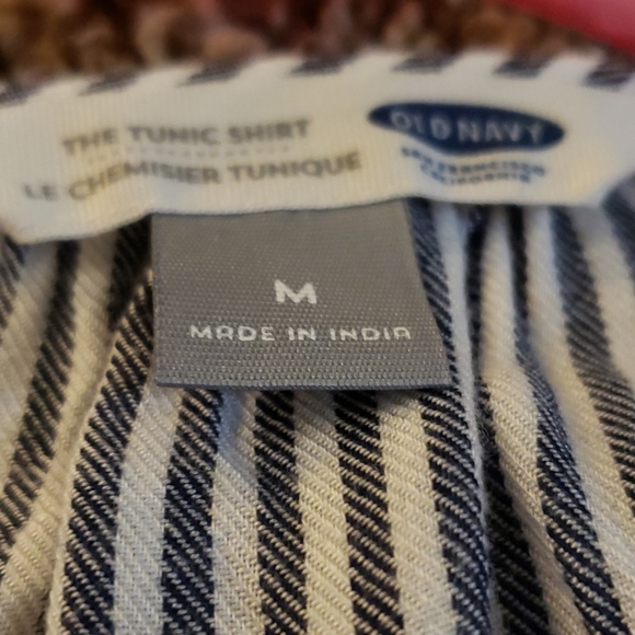 NWT OLD NAVY TOP - Picture 3 of 3